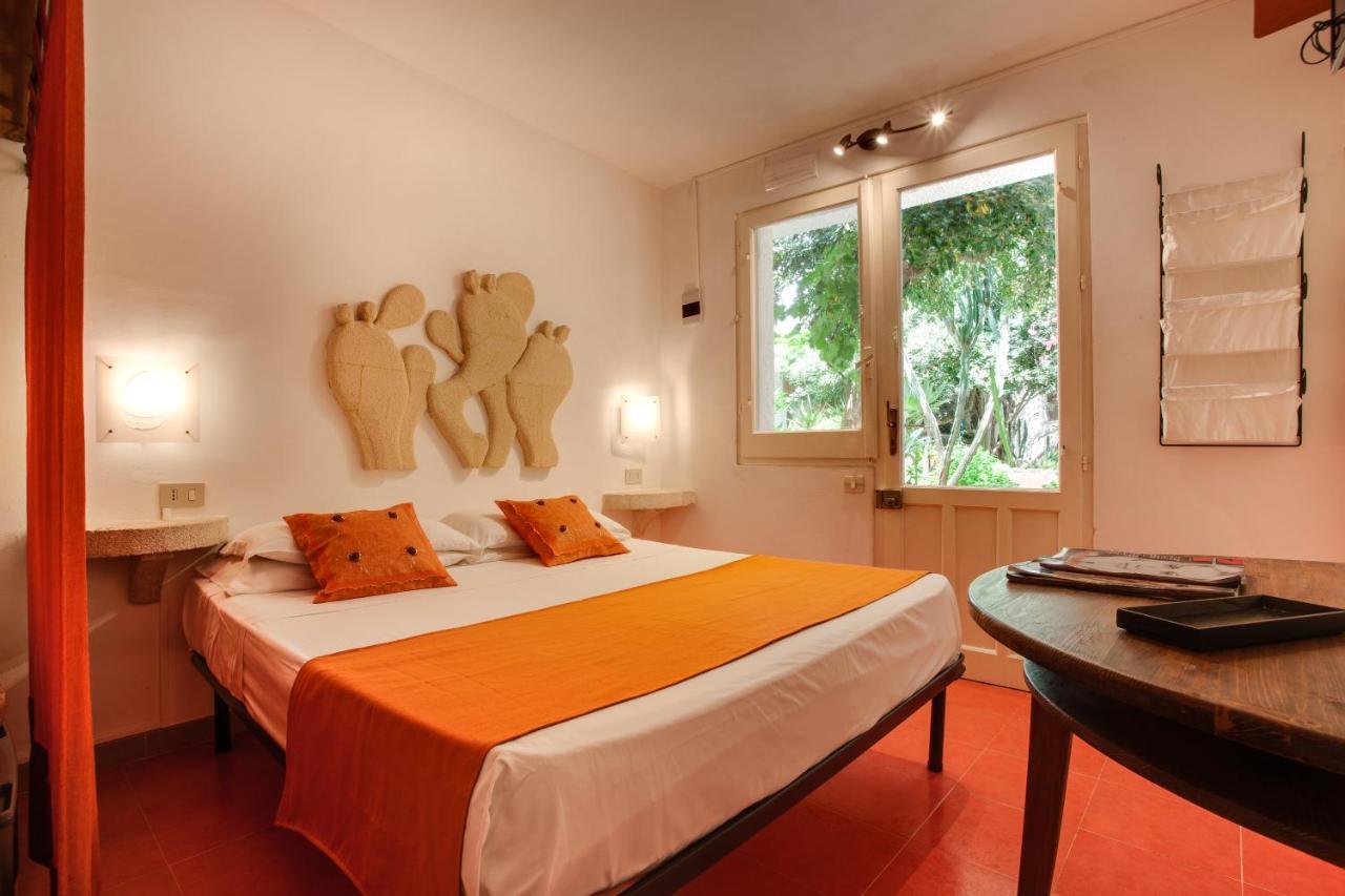 โลอาซิ วิลลัจโจ อัลแบร์โก Hotel ฟาวีญานา ภายนอก รูปภาพ